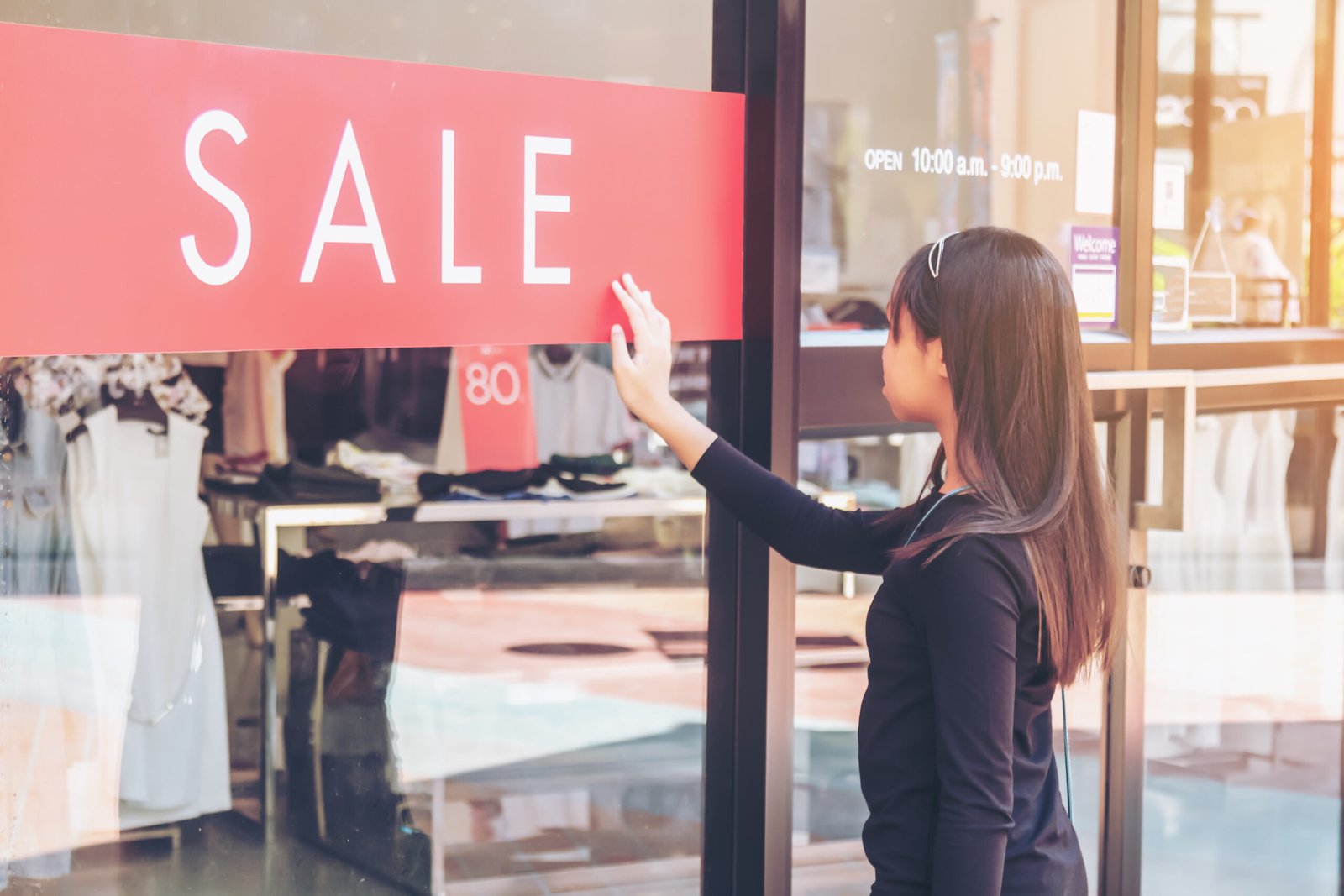 BPS menyoroti fenomena Rojali sebagai tanda melemahnya daya beli masyarakat, meski angka kemiskinan nasional terus menurun.