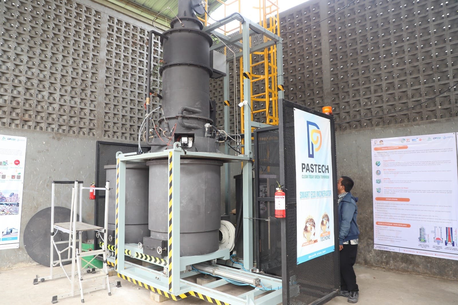 Pemkot Tangerang uji coba teknologi incinerator ramah lingkungan di TPS3R Cipondoh, mampu kurangi sampah hingga 96 persen.