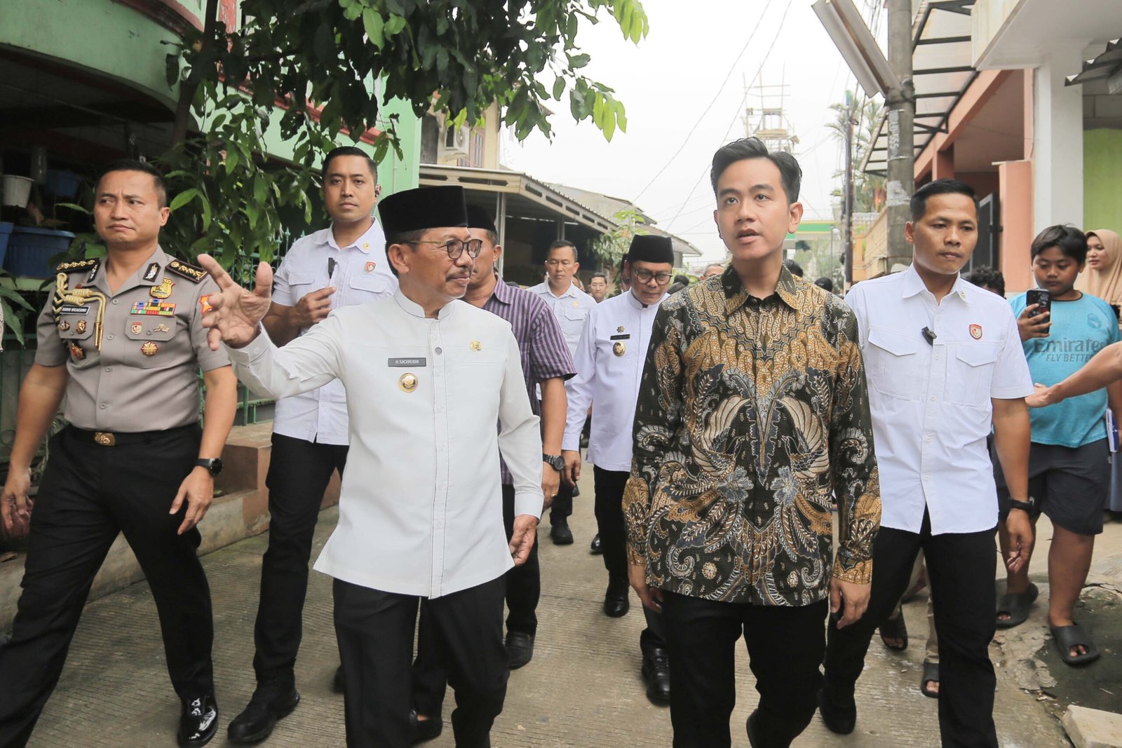 Wapres Gibran Tinjau Lokasi Banjir di Ciledug Indah, Siap Bawa Masalah ke  Pemerintah Pusat | TangerangDaily