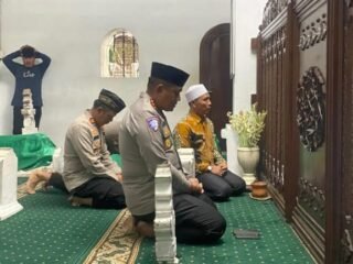 Kapolresta Tangerang ziarah ke makam Sultan Maulana Hasanuddin, ajak teladani nilai moral ulama dan jalin silaturahmi dengan masyarakat.