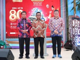 Bupati Tangerang dampingi Gubernur Banten tutup ISF 2025 di Summarecon Mall, transaksi tembus Rp25 triliun, UMKM ikut berjaya.