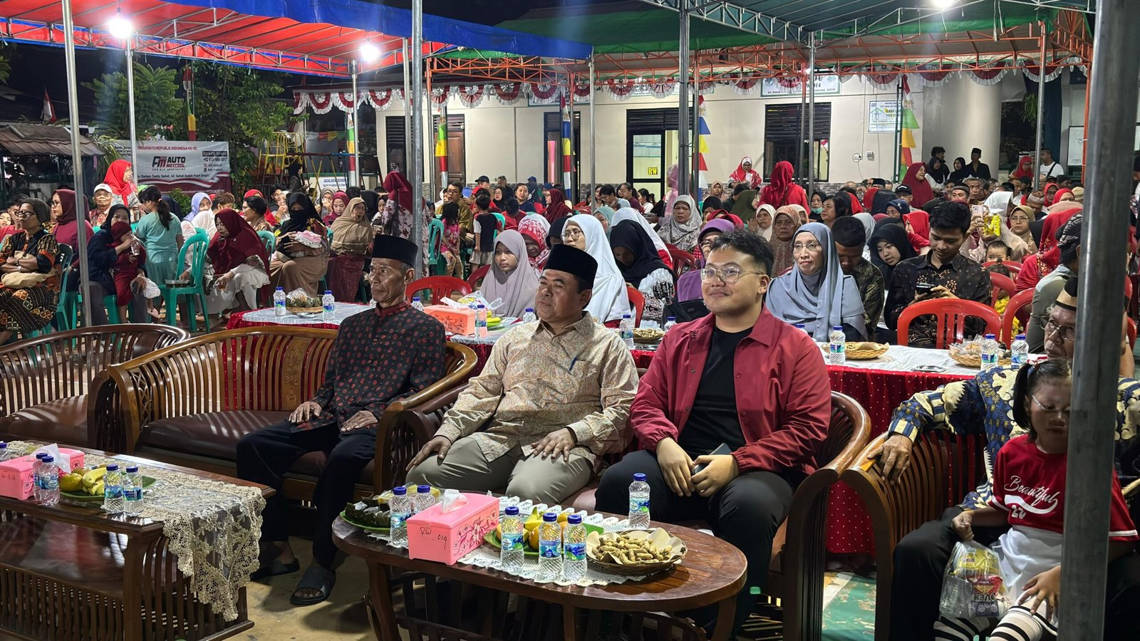 Perayaan HUT ke-80 RI di Tangerang penuh kebersamaan. Anggota DPRD Banten Abraham Garuda Laksono hadir merayakan bersama warga RW 14 & 31.