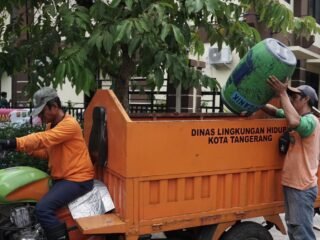 DLH Kota Tangerang tetapkan tarif retribusi sampah usaha kuliner Rp175 ribu/rit, dibayar non tunai via aplikasi SIRITASE.