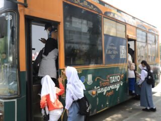 Pemkot Tangerang gratiskan Bus Tayo di HUT RI ke-80, disambut antusias pelajar dan warga yang memanfaatkan layanan transportasi publik.