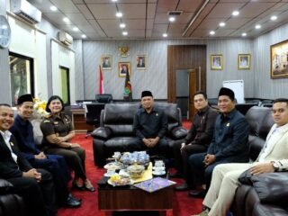 Kajari Tangerang bersilaturahmi ke DPRD, perkuat sinergi pengawasan hukum dan pembangunan demi pemerintahan yang transparan.