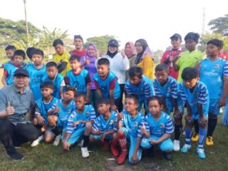 Wabup Tangerang Intan buka turnamen 17-an di Sovil, dukung pembangunan dan ajak warga jaga kekompakan serta PHBS di lingkungan.