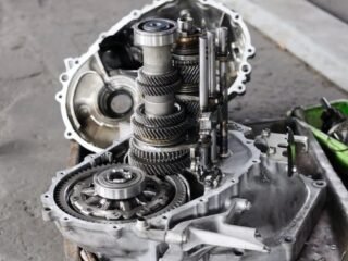Pilih sparepart motor yang tepat dan berkualitas agar performa kendaraan tetap prima. Simak tips memilih suku cadang dari YSP Motorindo Parts.
