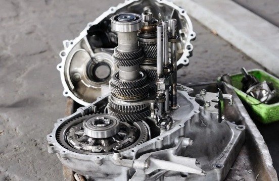 Pilih sparepart motor yang tepat dan berkualitas agar performa kendaraan tetap prima. Simak tips memilih suku cadang dari YSP Motorindo Parts.