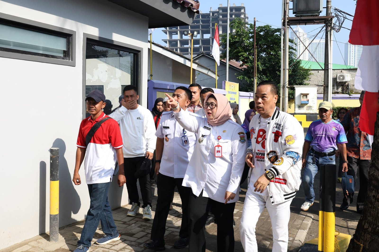 Wabup Tangerang aktifkan kembali Jumat Bersih, dorong gotong royong dan TPS 3R untuk atasi banjir dan sampah di Kelapa Dua.