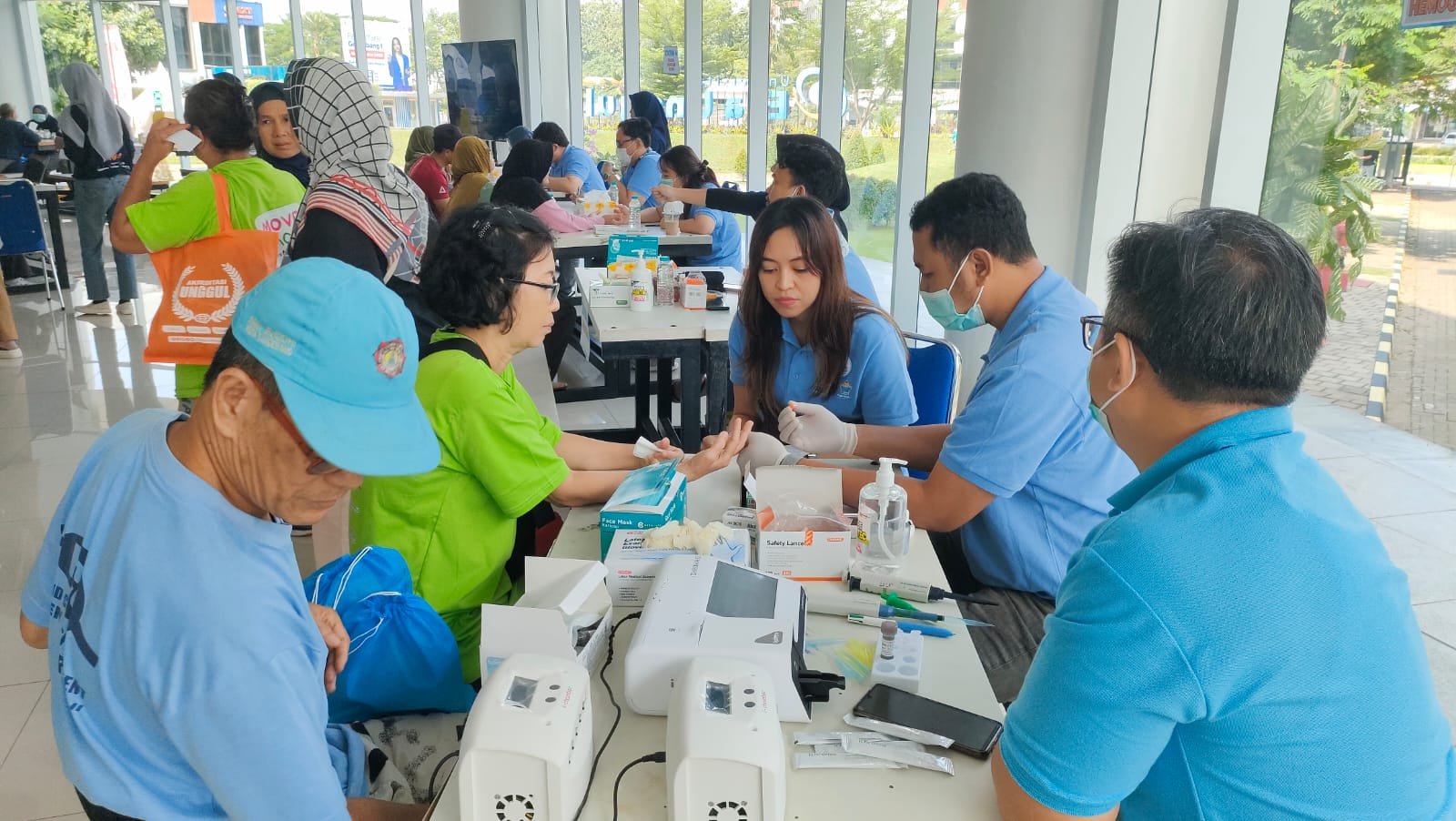 Takenoko Medical Group gelar pemeriksaan kesehatan gratis di Tangerang, fokus pada deteksi dini hipertensi dan diabetes bagi 500 peserta.