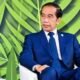 Isu ijazah Jokowi memicu polemik politik, sosial, dan media; pentingnya literasi publik dan transparansi informasi.