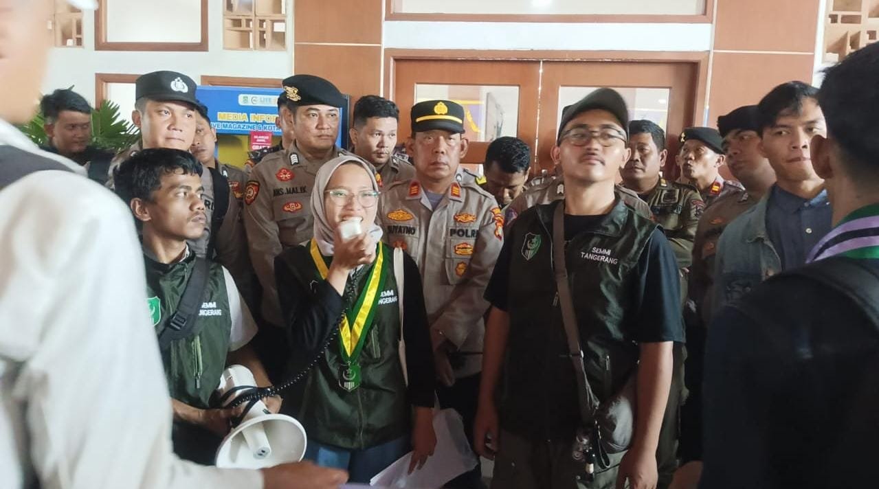 SEMMI Tangerang kecam kenaikan tunjangan DPRD hingga Rp49 juta, dinilai tidak relevan dengan kondisi masyarakat dan perlu dibatalkan.