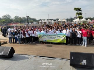 Ribuan warga Tangerang rayakan World Clean Up Day 2025 dengan aksi bersih-bersih serentak demi wujudkan target bebas sampah 2029.