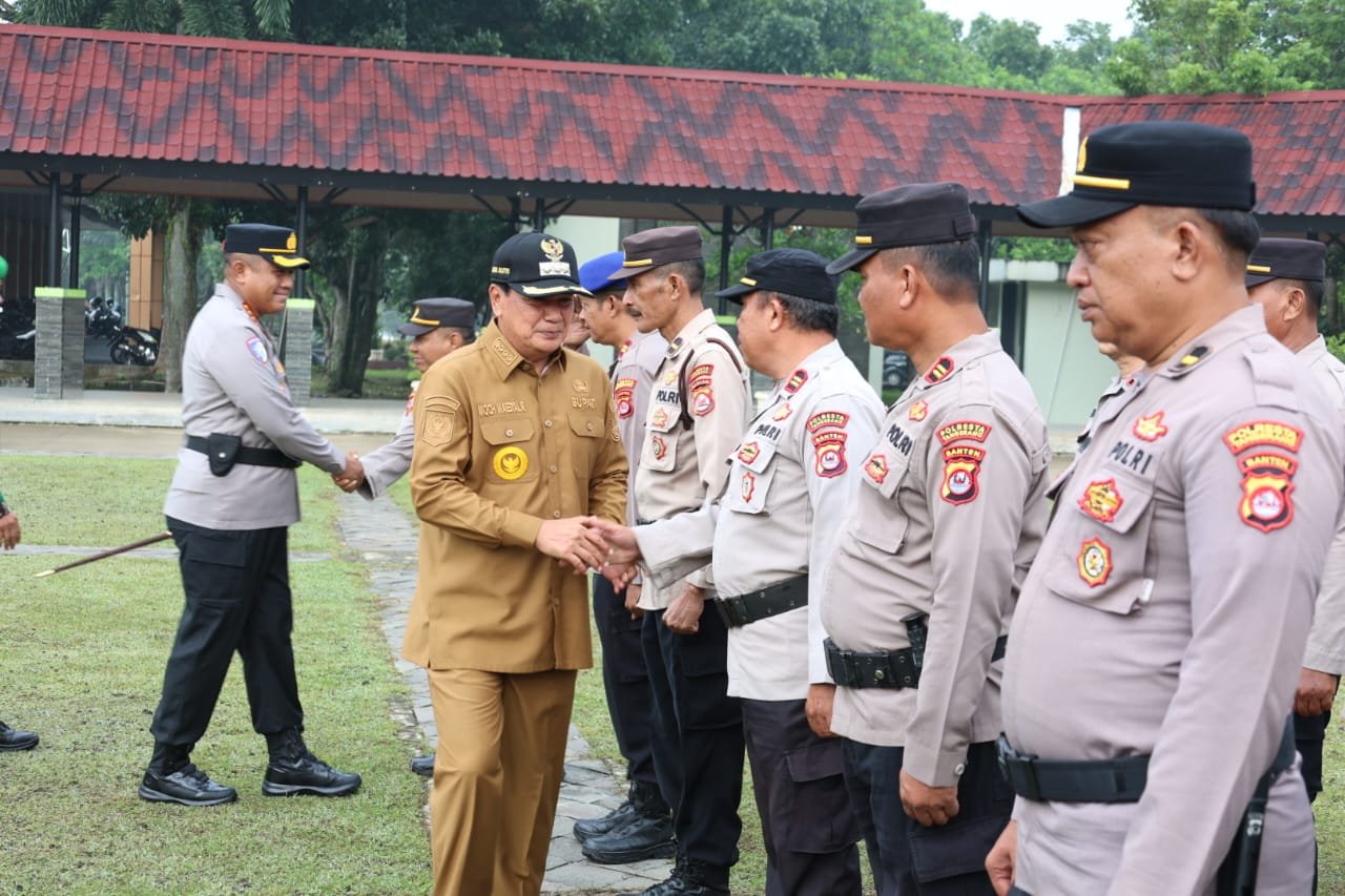 Bupati Tangerang pimpin apel siaga bencana. Ajak seluruh elemen perkuat koordinasi dan kesiapan hadapi musim hujan.