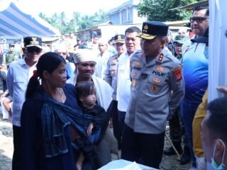 Polda Banten dan Pemprov Banten gelar bakti kesehatan & sosial untuk masyarakat Baduy di Terminal Cijahe, Lebak, 26/09/2025.