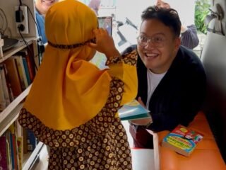 Abraham Garuda Laksono kunjungi SPS Melati Tangerang sambut Hari Kunjungan Perpustakaan, dorong literasi sejak usia dini.