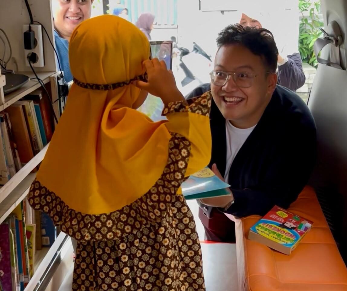 Abraham Garuda Laksono kunjungi SPS Melati Tangerang sambut Hari Kunjungan Perpustakaan, dorong literasi sejak usia dini.