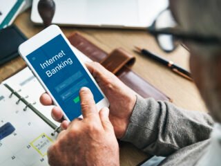 Deposito masih jadi pilihan favorit 2025. Simak daftar bank & aplikasi dengan bunga tertinggi hingga 9% per tahun.