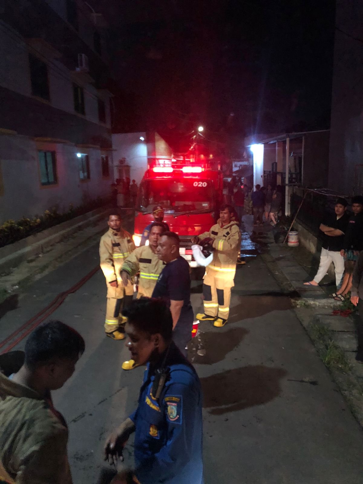 Kebakaran kembali terjadi di Serpong, Tangsel. Rumah sarang walet milik warga hangus terbakar, kerugian ditaksir Rp20 juta.