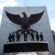 Mengulas tragedi G30S/PKI 1965 dari isu Dewan Jenderal, dokumen Gilchrist, peran asing, hingga dinamika politik-militer Indonesia.