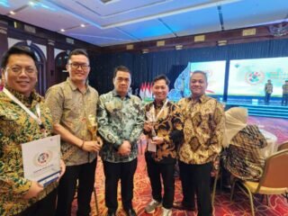 Sinar Mas Land raih CSR & PDB Award 2025 berkat program pertanian lokal dan pelestarian budaya lewat Kampung Dolanan Khatulistiwa.