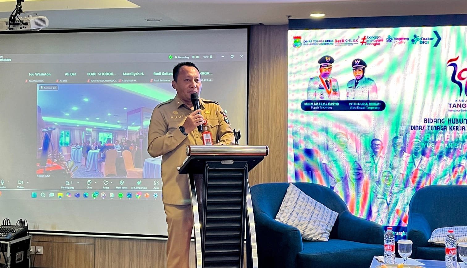 Disnaker Kabupaten Tangerang gelar Bimtek PKB, tingkatkan hubungan industrial harmonis antara pengusaha dan pekerja tahun 2025.