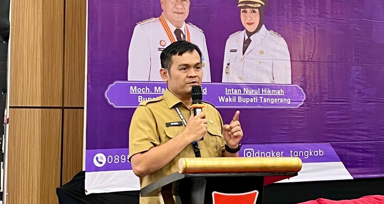 PHK massal 2.200 buruh PT Victory Chingluh Tangerang akibat penurunan order. Disnaker lakukan mediasi hak pekerja tetap terpenuhi.