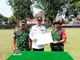 TMMD ke-126 di Pandeglang dorong pembangunan desa Cikentrung & kesejahteraan warga melalui fisik & nonfisik.