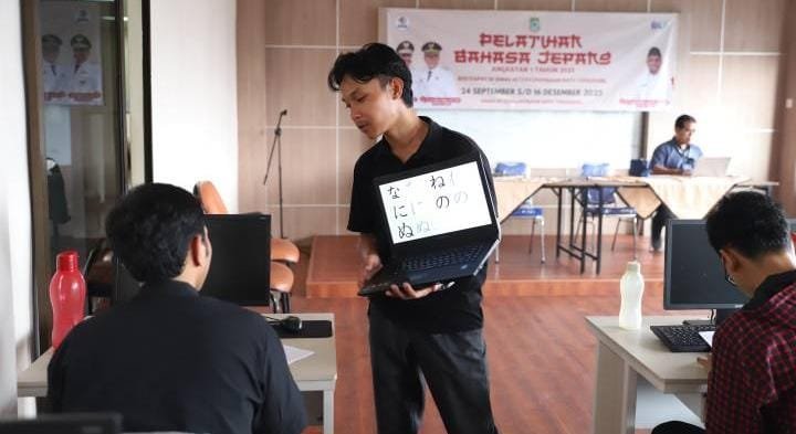 Pemkot Tangerang buka pelatihan gratis Bahasa Jerman & Korea bagi 16 peserta terpilih, sertifikat & peluang kerja luar negeri.