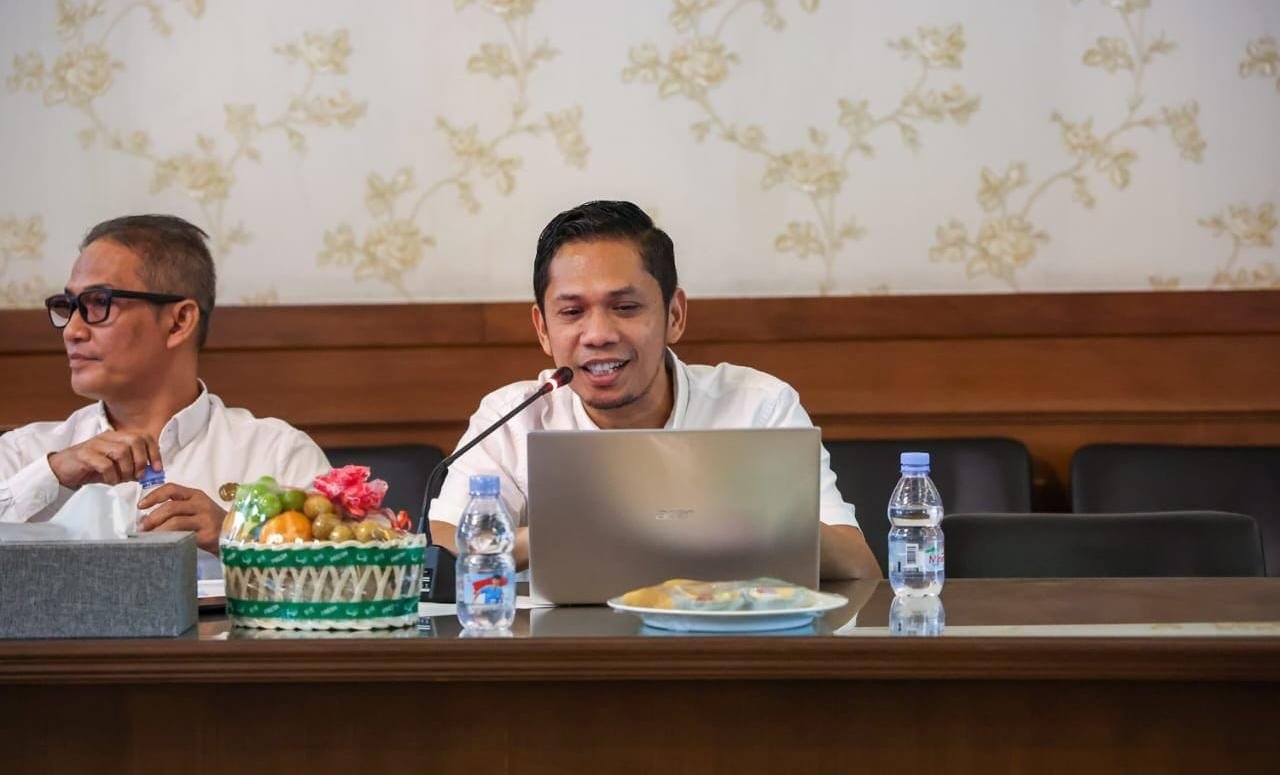 Hari terakhir pemutihan pajak kendaraan Banten 2025! Bayar pajak tanpa denda di Samsat Cikokol sebelum 31 Oktober.