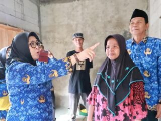 Wabup Intan Nurul Hikmah Tinjau Bedah Rumah di Kemiri: Dorong Kolaborasi untuk Wujudkan Hunian Layak