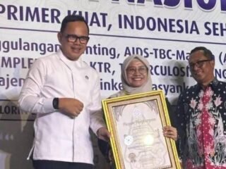 Pemkot Tangerang raih tiga penghargaan di Pentaloka Adinkes 2025 atas keberhasilan program kesehatan dan penurunan stunting.