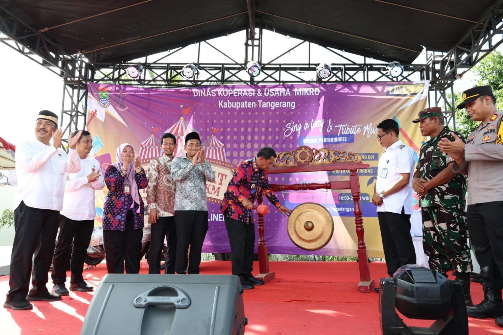 Bupati Tangerang Maesyal Rasyid buka Gema Rakyat Festival UMKM 2025 di Pagedangan untuk dorong ekonomi rakyat dan produk lokal.