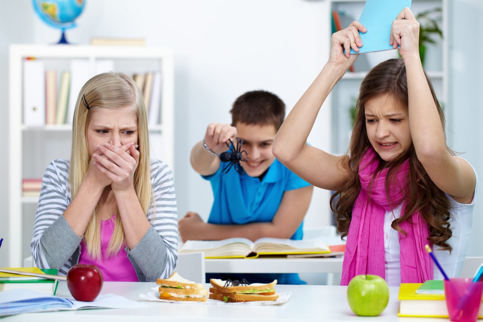 Keracunan program Makan Bersama Gratis tunjukkan perlunya nasionalisme kritis dan evaluasi transparan pemerintah.