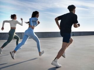 Kenali 7 jenis lari beserta manfaatnya bagi kebugaran tubuh, lengkap dengan tips aman berlari agar terhindar dari cedera.