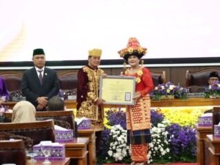 Kejari Kabupaten Tangerang raih penghargaan atas peran pentingnya dalam menyelamatkan dan melindungi aset daerah.