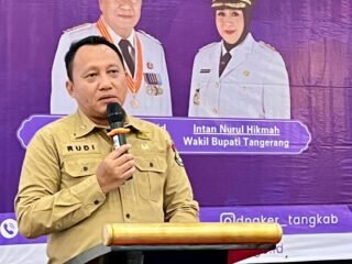 Disnaker Kabupaten Tangerang gelar bimtek pengesahan peraturan perusahaan untuk tingkatkan kepatuhan dan hubungan industrial.