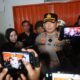 Kapolres Tangsel pastikan situasi aman pascaledakan gedung farmasi. Polisi tegaskan tidak ada bom dan penyelidikan masih berjalan.