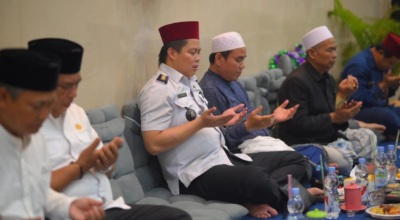 Pemerintah Desa Kadu gelar lomba video sholawat Hari Santri 2025, hadirkan kreativitas warga sekaligus lestarikan tradisi Islami.