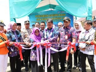 Pemkab Tangerang resmikan gedung revitalisasi SDN Buaran Mangga IV, wujud komitmen tingkatkan mutu pendidikan di daerah.