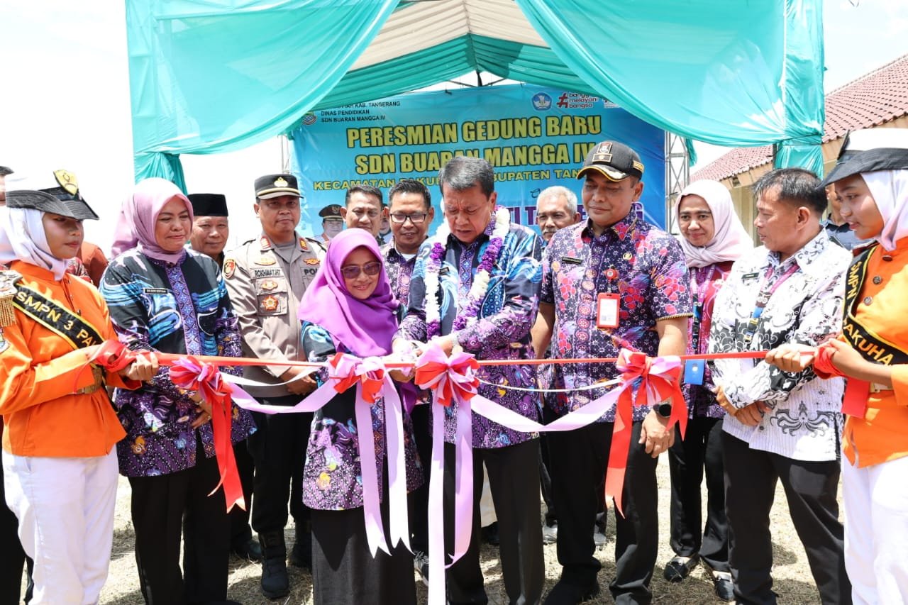 Pemkab Tangerang resmikan gedung revitalisasi SDN Buaran Mangga IV, wujud komitmen tingkatkan mutu pendidikan di daerah.