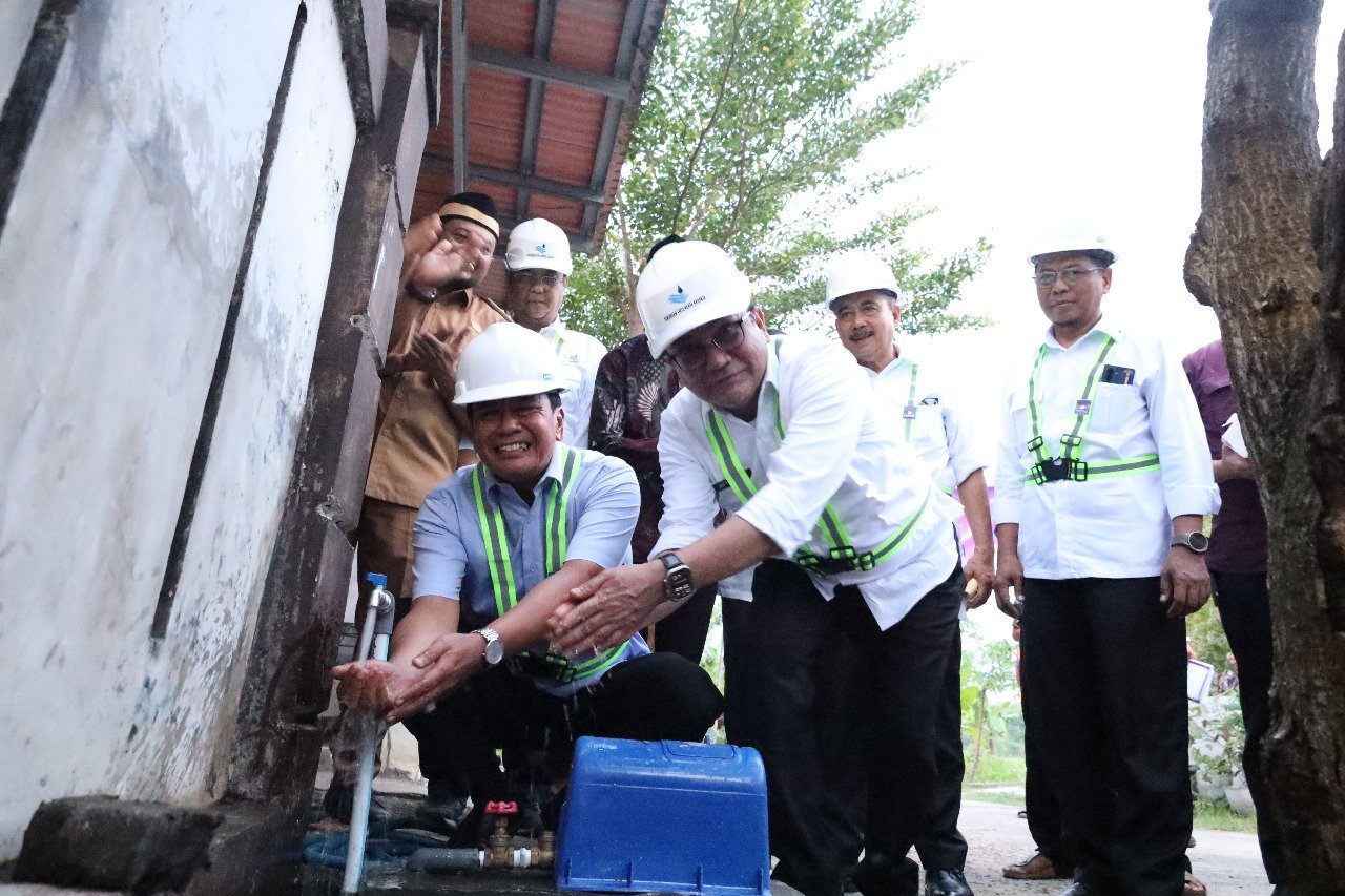 PERUMDAM TKR rayakan HUT ke-393 Kabupaten Tangerang dengan layanan sambungan air bersih gratis bagi masyarakat Rajeg.