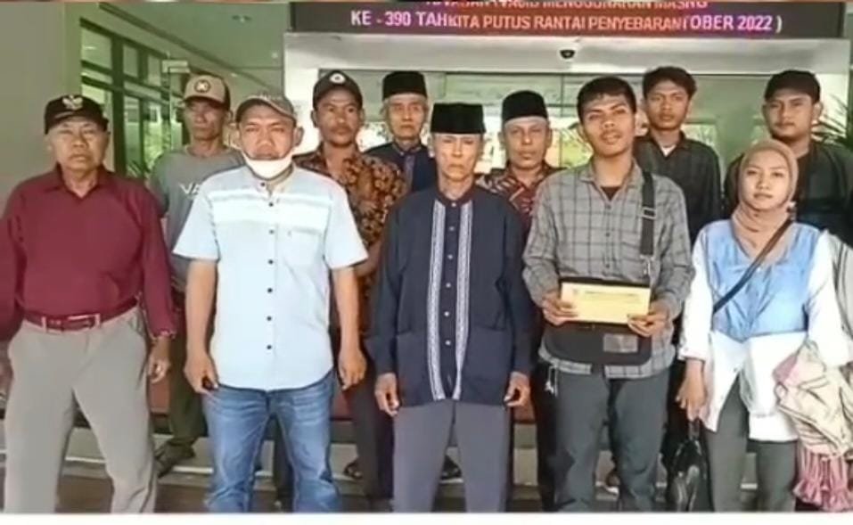 Warga Jatiwaringin desak DPRD Kabupaten Tangerang gelar hearing publik terkait penolakan proyek PSEL yang dinilai merugikan.