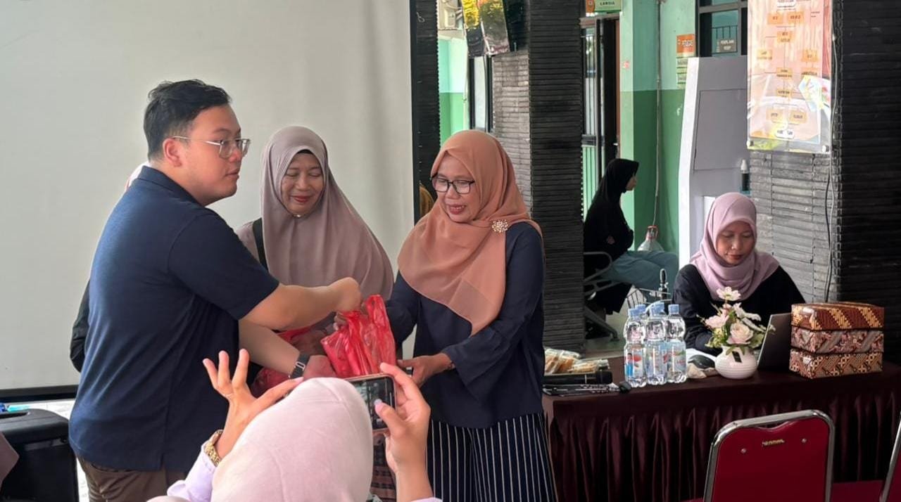 Abraham Garuda Laksono gelar reses di Puskesmas Kutai, ajak warga Tangerang lakukan deteksi dini kanker serviks.