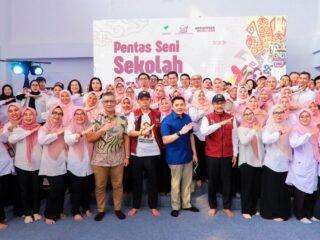 Seskab Teddy dan Mensos Saifullah tinjau Sekolah Rakyat Tangsel, wujud komitmen pemerataan pendidikan bagi warga kurang mampu.