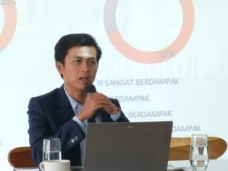 Survei IPO 2025 tunjukkan 67% publik puas terhadap kinerja Presiden Prabowo dan 73% nilai ekonomi nasional membaik.