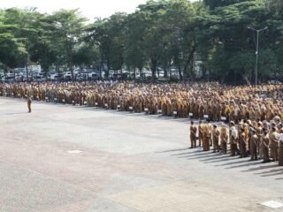 Hanya Berjarak Beberapa Meter, Pemkab-Pemkot Serang Gelar Apel Pagi Bareng