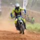 Aksi pembalap motocross kembali di Sirkuit Selapajang. Saksikan Kejuaraan Grasstrack Piala Wali Kota Tangerang 2025!