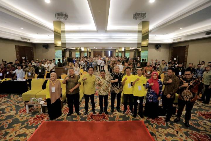 Pemkot Tangerang dan Kemenperin kolaborasi perkuat UMKM–IKM lewat program WUB 2025, menghadirkan pelatihan bagi 270 pelaku usaha.