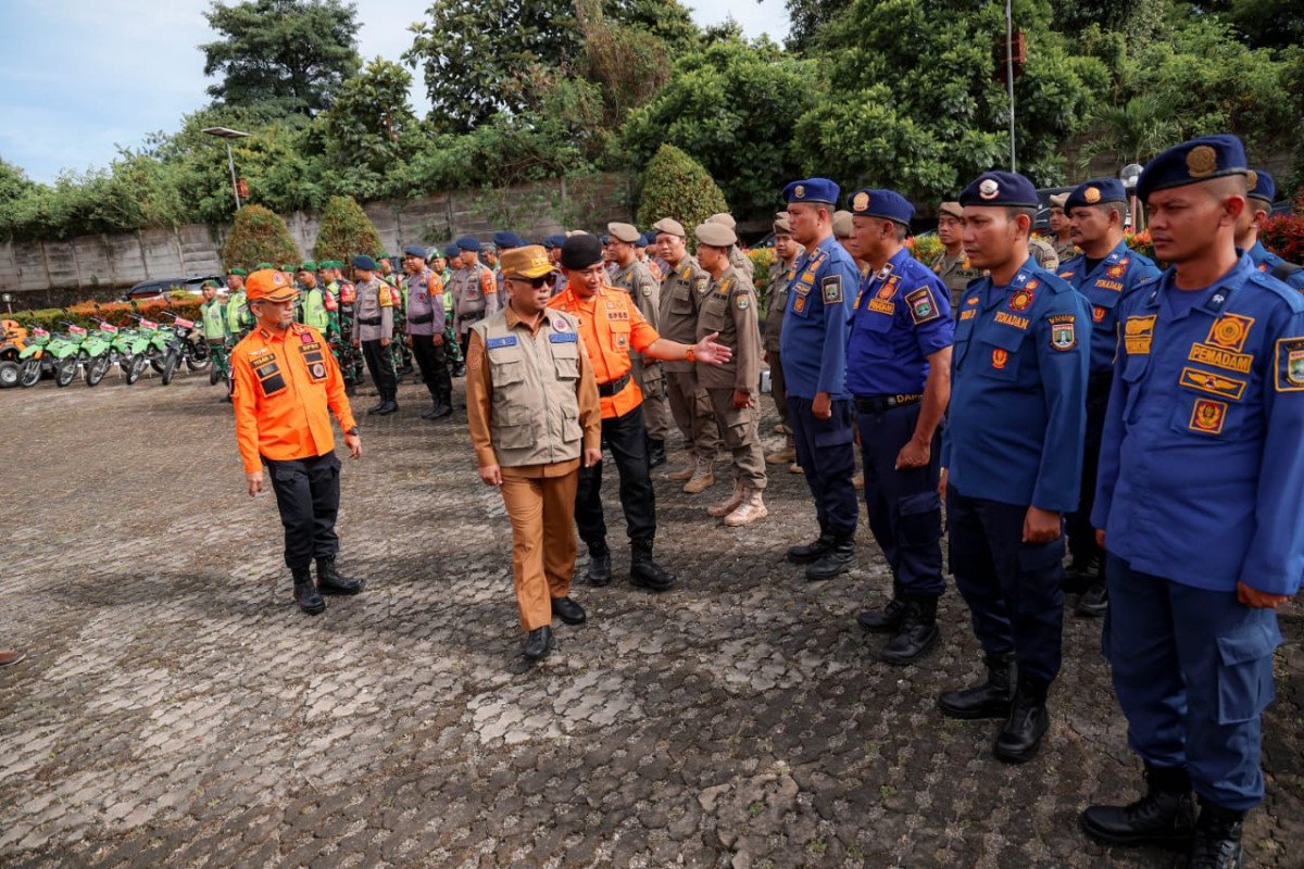 Pemprov Banten menyiapkan 450 personel untuk antisipasi cuaca ekstrem, banjir, dan longsor di seluruh wilayah Banten.